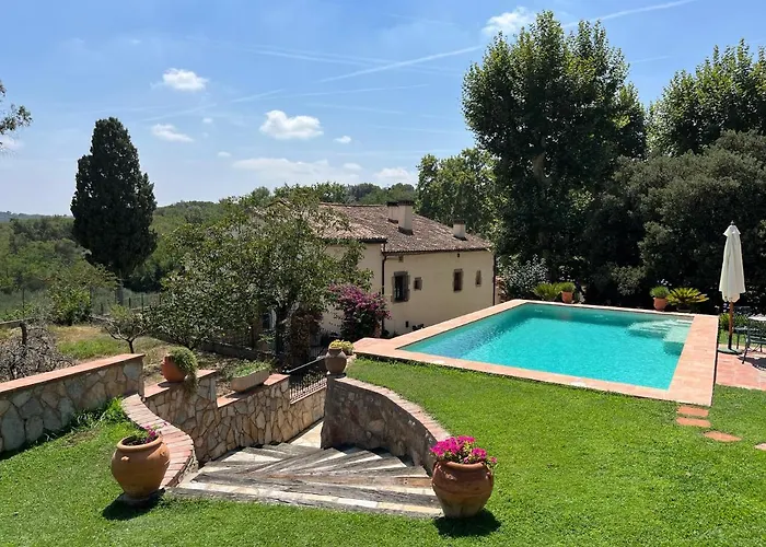 Masia Can Viver - Olive Oil Tourism B&B
