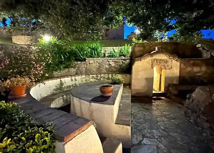 Masia Can Viver - Olive Oil Tourism B&B