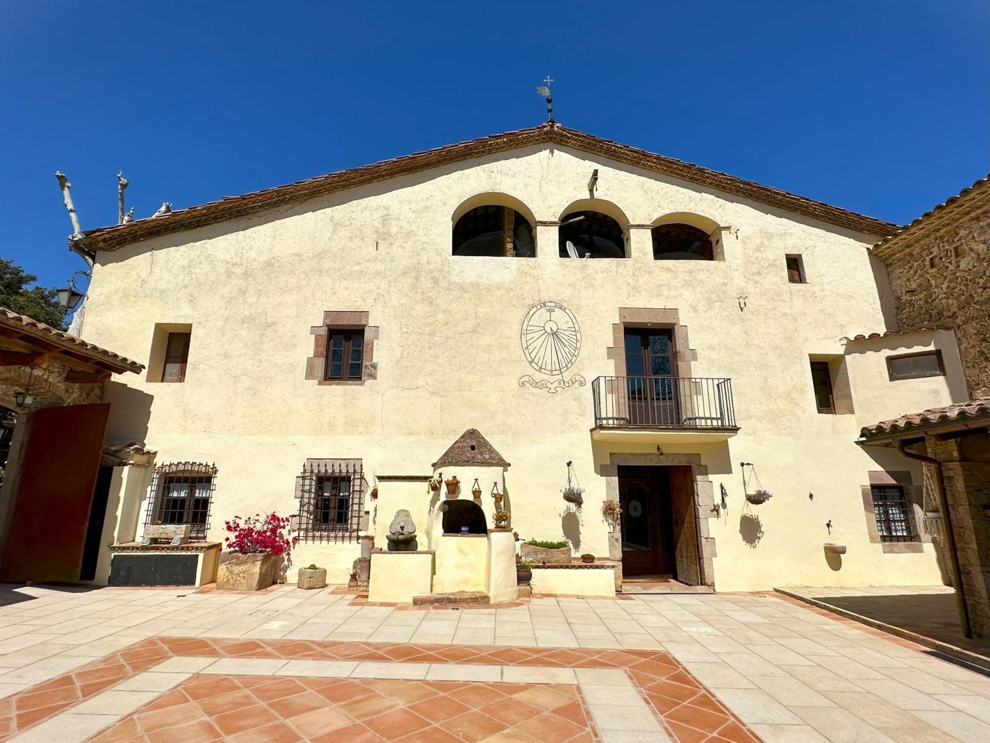 Masia Viver - Olive Oil Tourism *