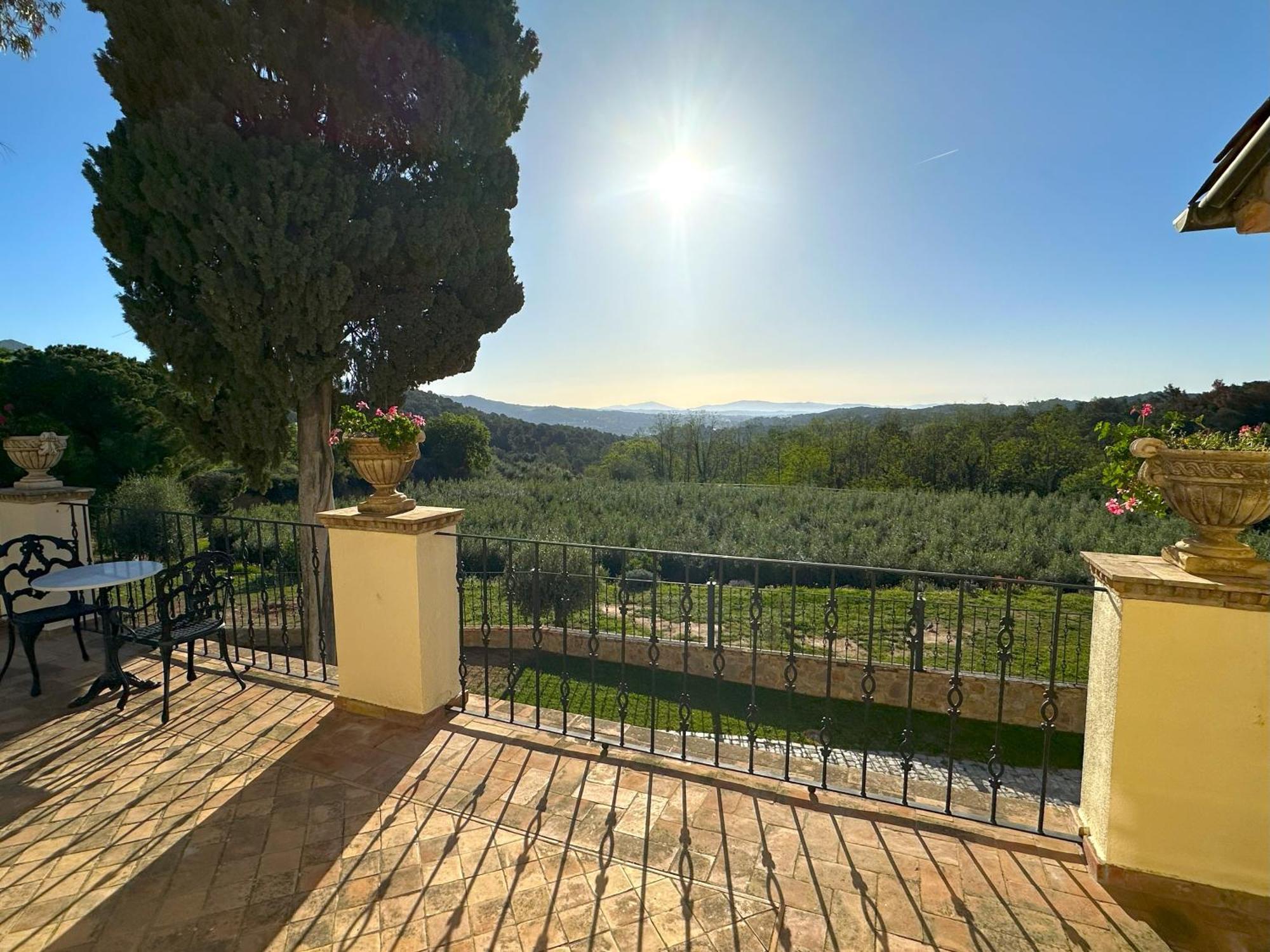 Masia Viver - Olive Oil Tourism Bigues I Riells
