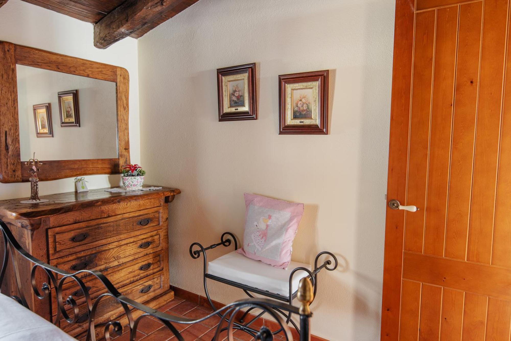 Masia Viver - Olive Oil Tourism Bigues I Riells